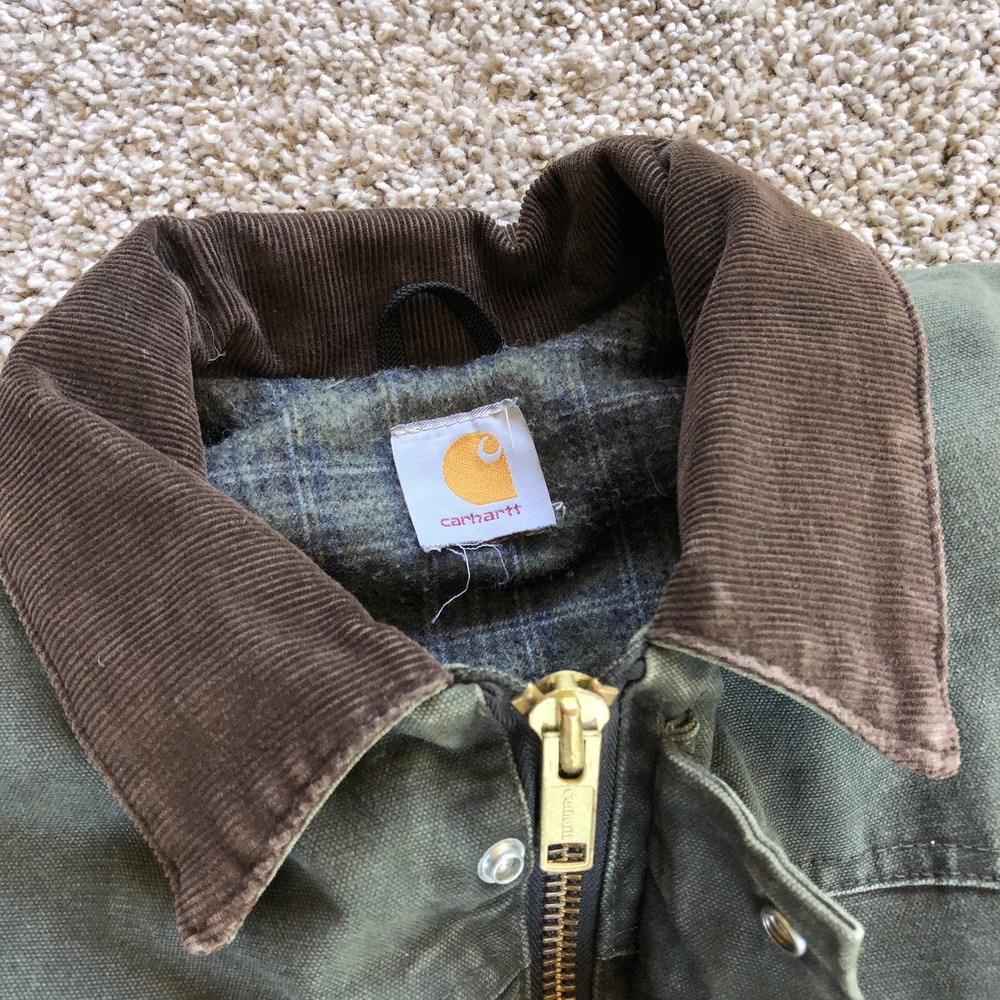 Carhartt Olive Green Canvas Barn Coat with Brown Corduroy Collar - Picture 3 of 12